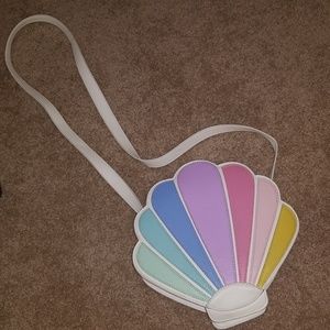Seashell handbag